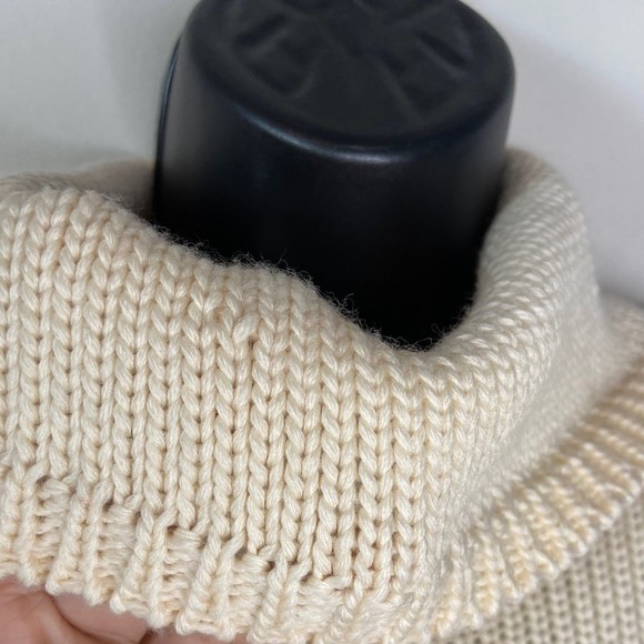 Hilfiger Angora Rabbit Wool Cream Turtleneck Knit Crochet Sweater Sz XS - Picture 3 of 10